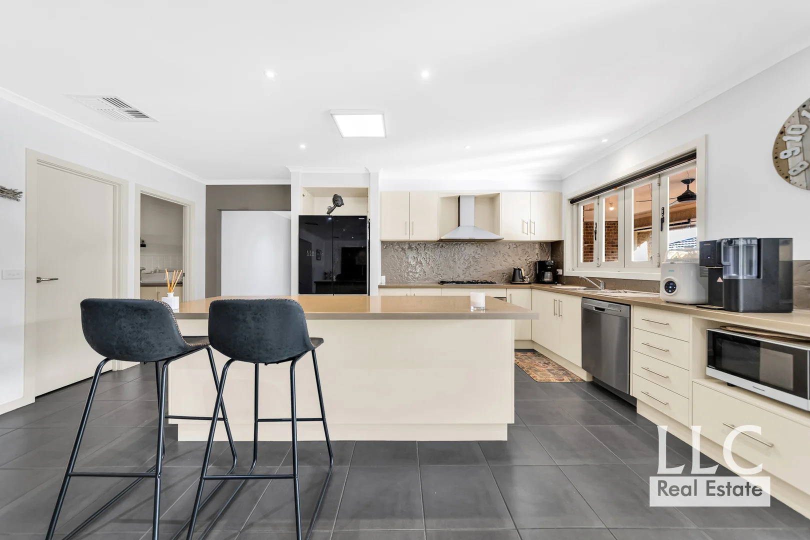 Additional image 10 of 53 Cambridge Drive, Berwick VIC 3806