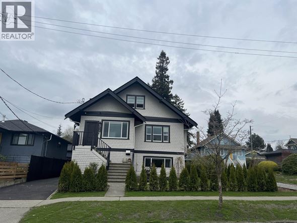 5xx E 9 STREET, North Vancouver, BC, V7L2B5