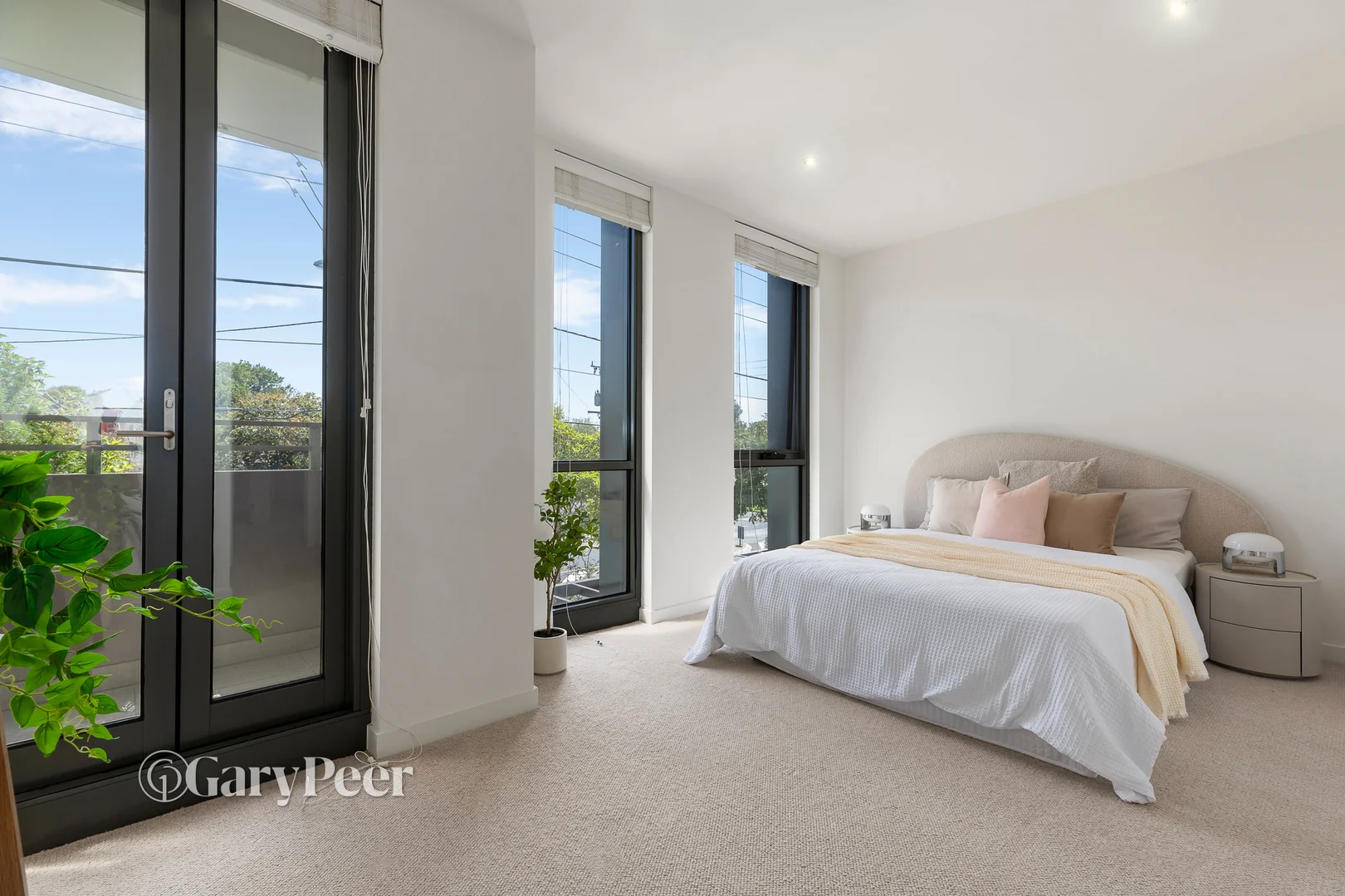 Additional image 5 of 64A Kambrook Road, Caulfield North VIC 3161