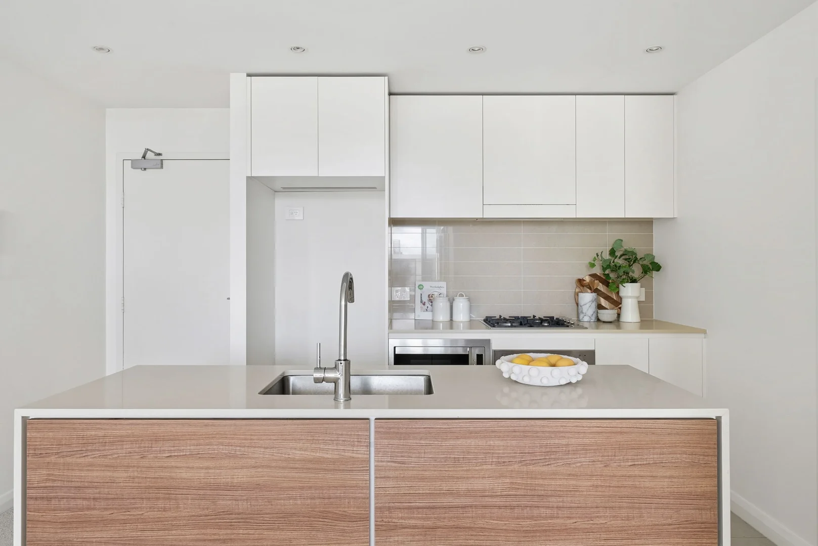 604/16 Corniche Drive, Wentworth Point NSW 2127 photo 4