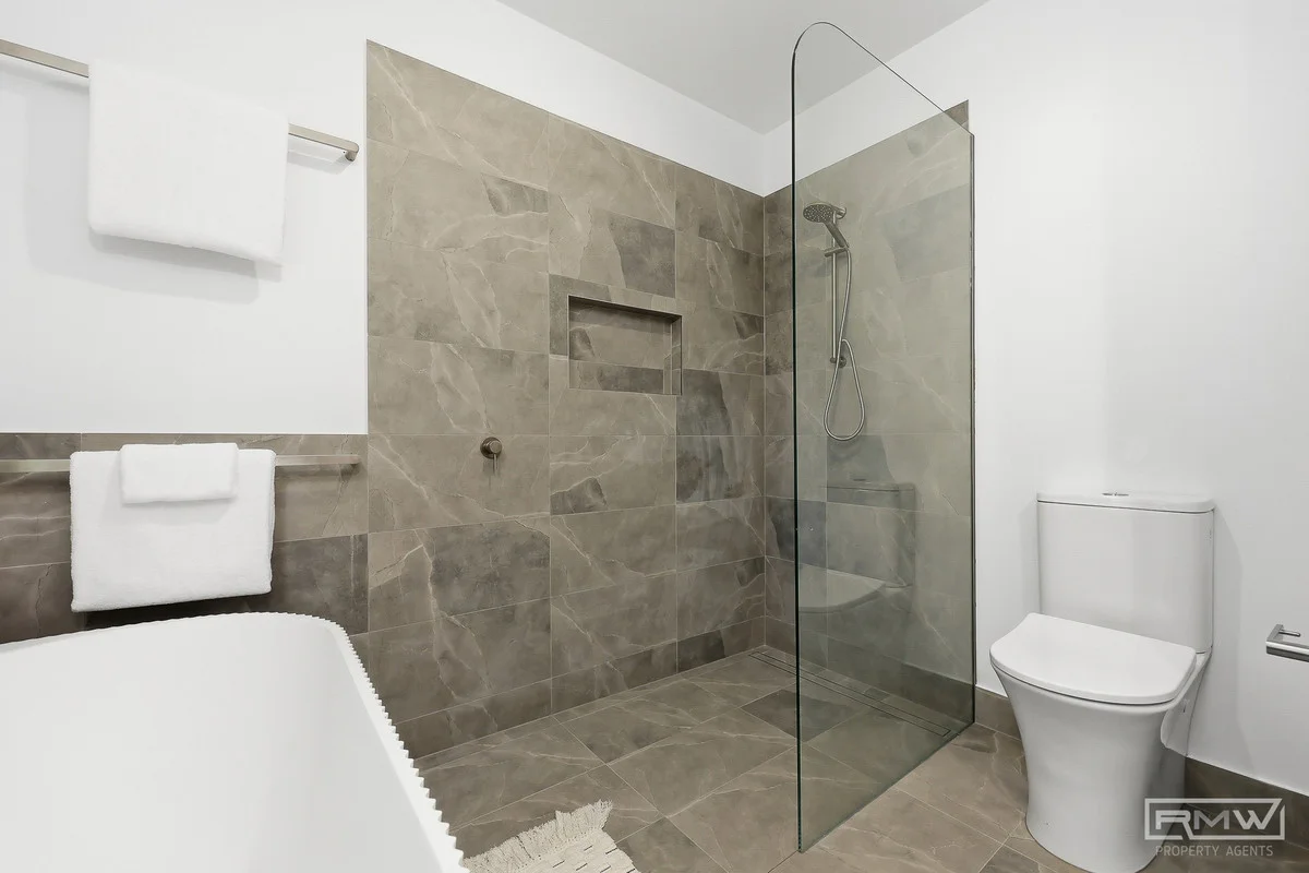 Additional image 21 of 3 Edward Street, Cooee Bay QLD 4703