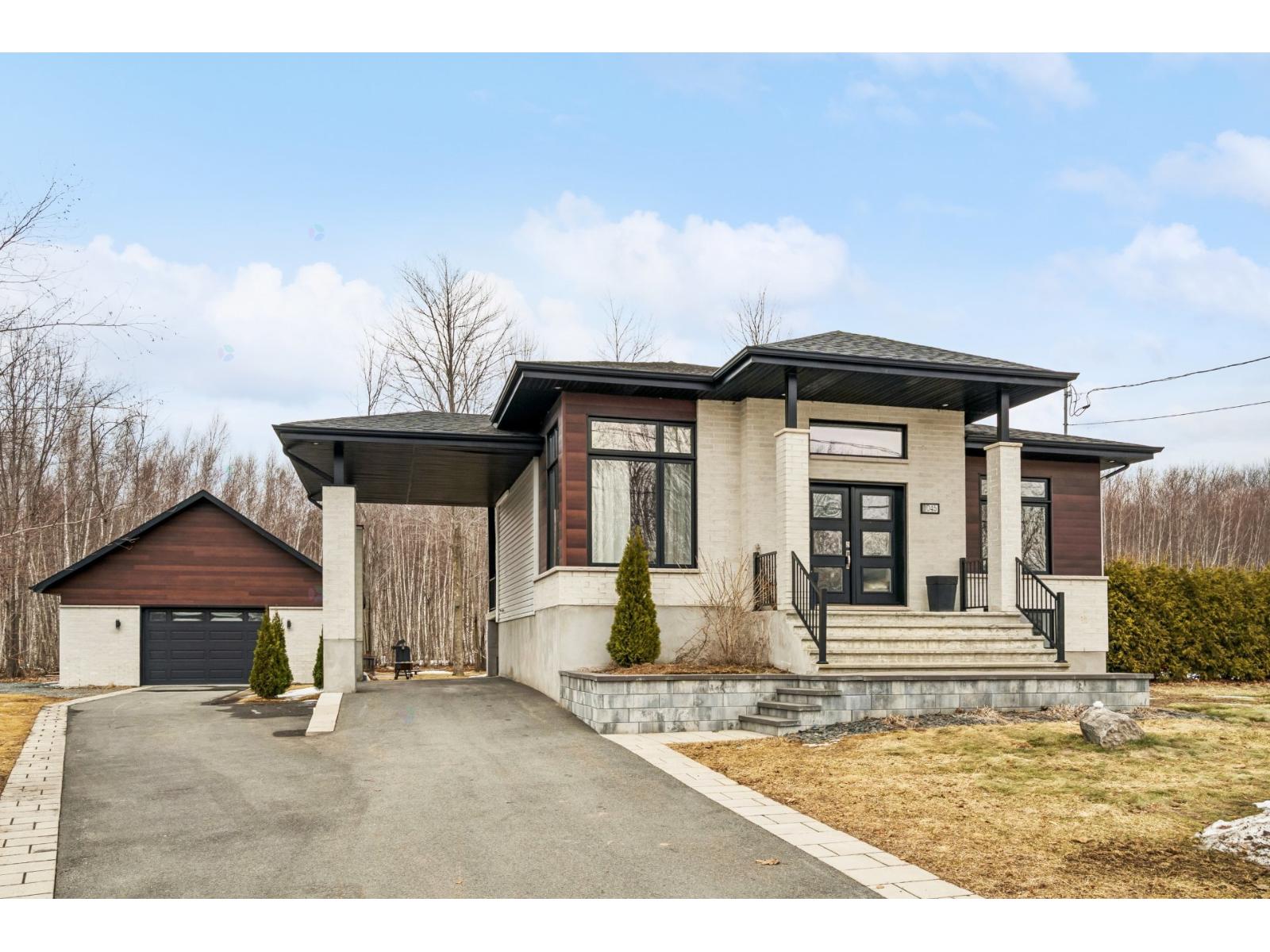 1045 Rue des Géraniums