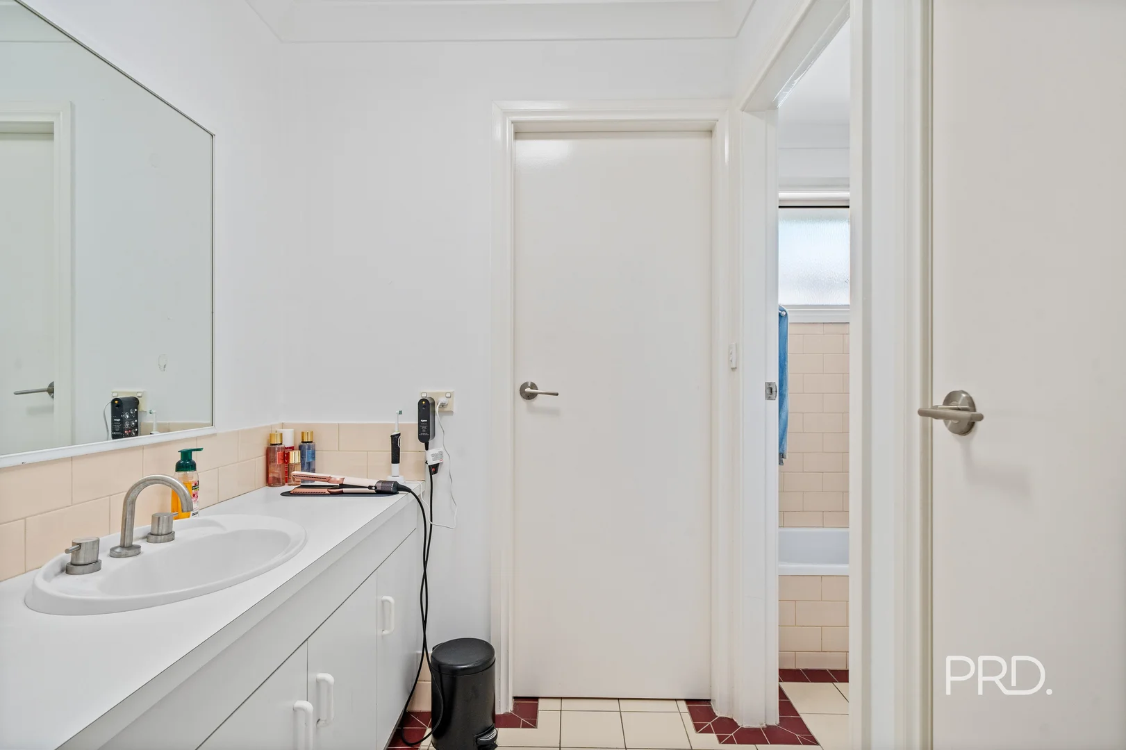 Additional image 10 of 28 Kimba Drive, Glenfield Park NSW 2650