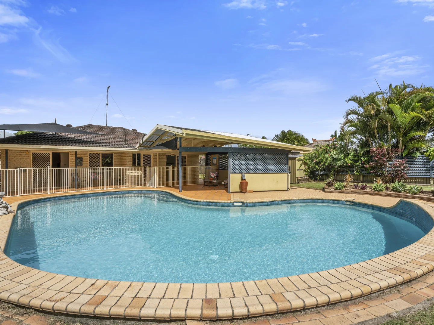 Additional image 15 of 8 Kinloch Avenue, Benowa Waters QLD 4217