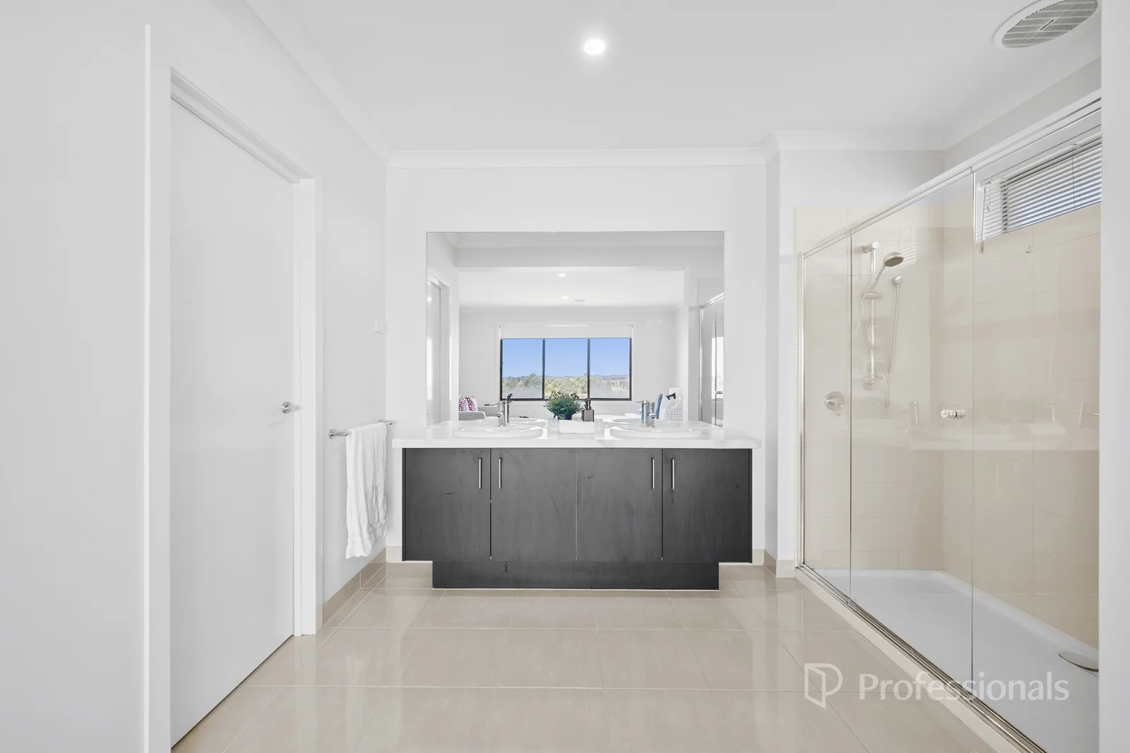 Additional image 16 of 246 Sanctuary Lakes South Boulevard, Point Cook VIC 3030
