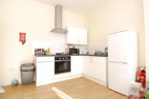 Seaton Avenue Flat 2, Plymouth PL4