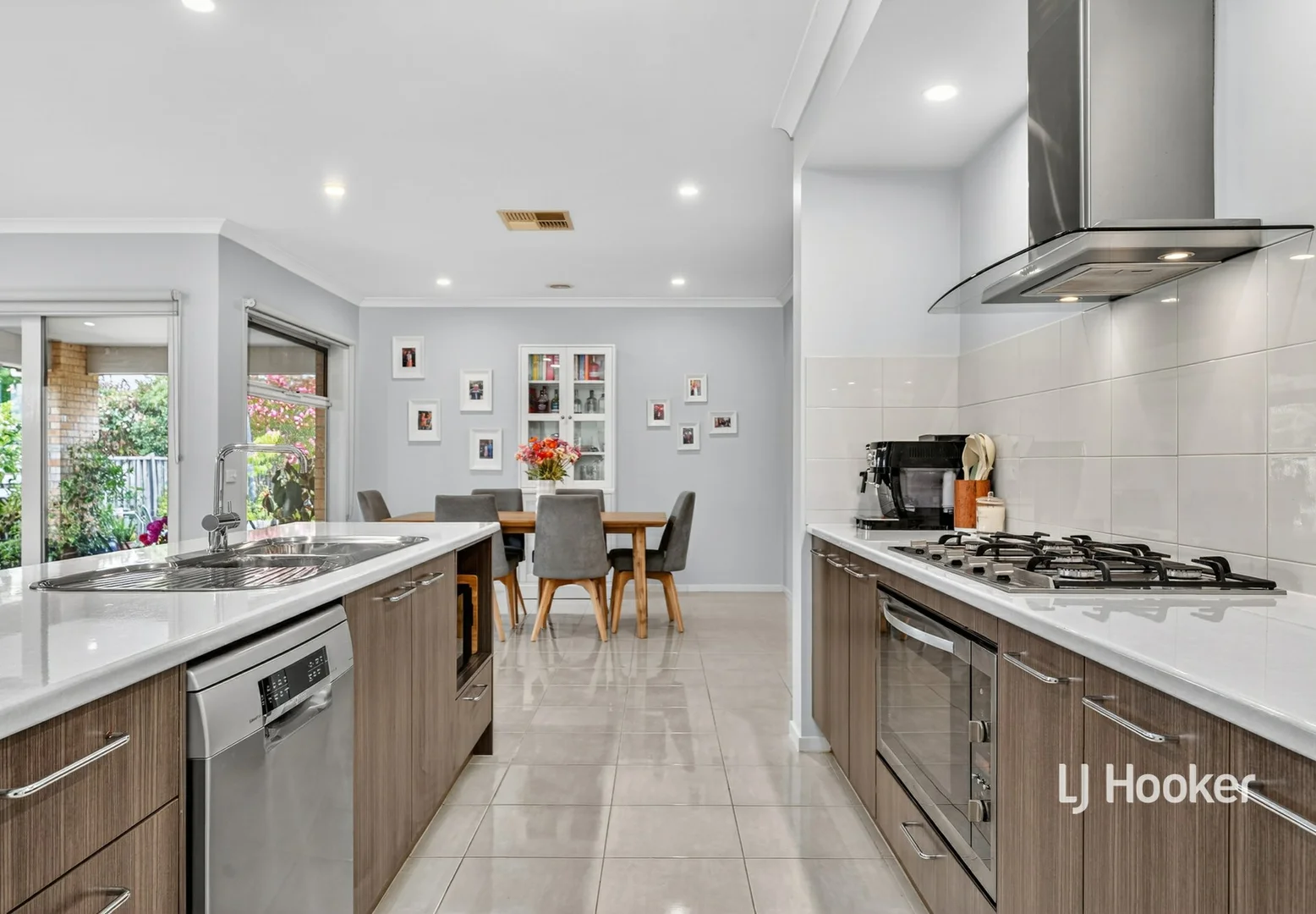 12 Grange Drive, Broadford VIC 3658 photo 4