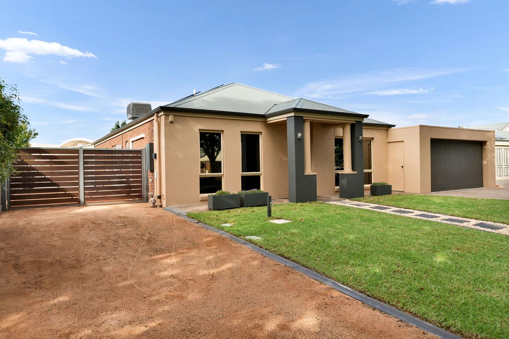 11 Plane Tree Drive, Mildura VIC 3500 photo 3