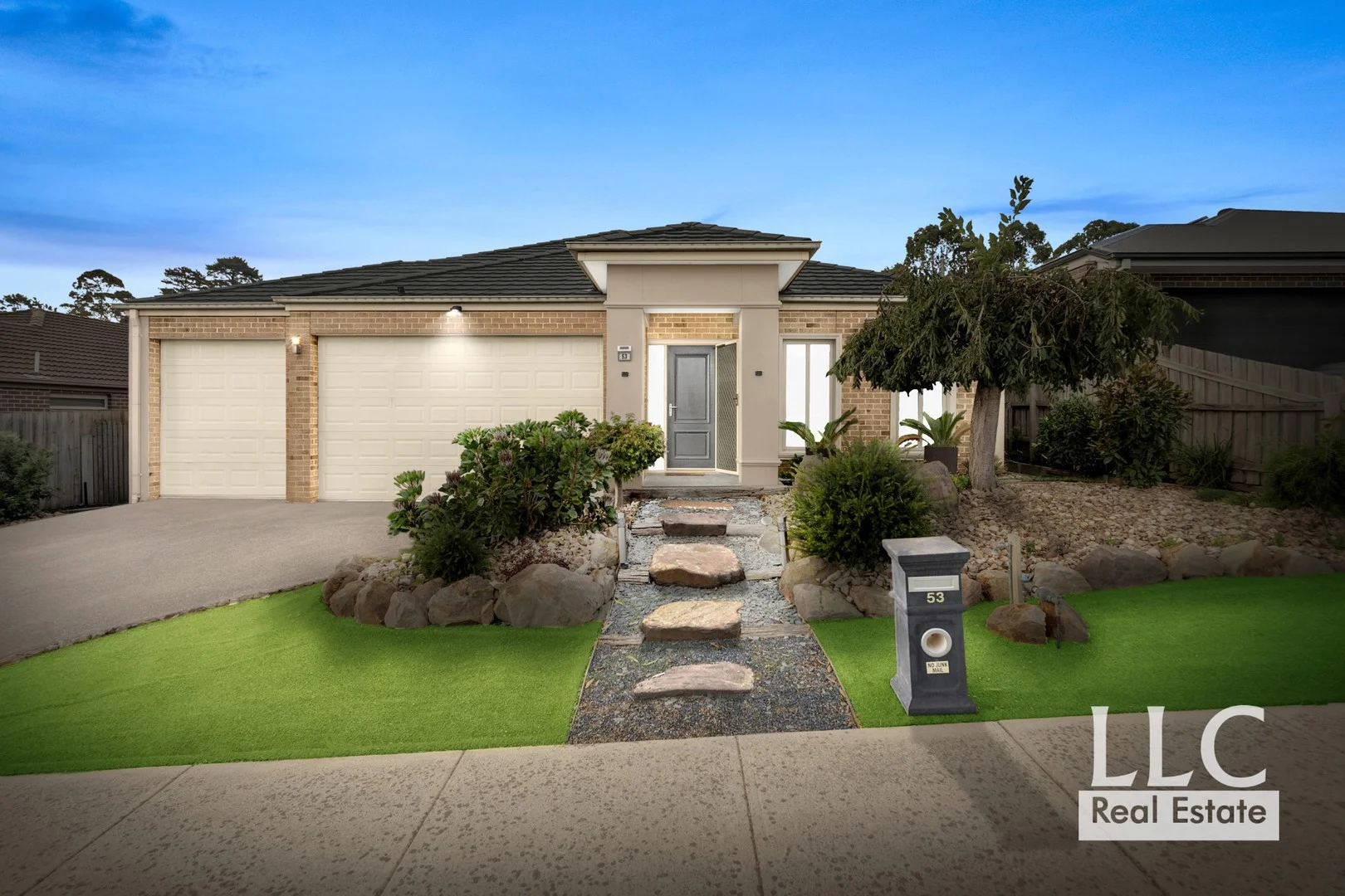 53 Cambridge Drive, Berwick VIC 3806