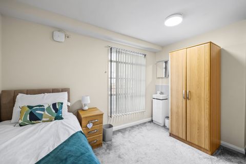 Armada Way, Plymouth PL1, Room to rent