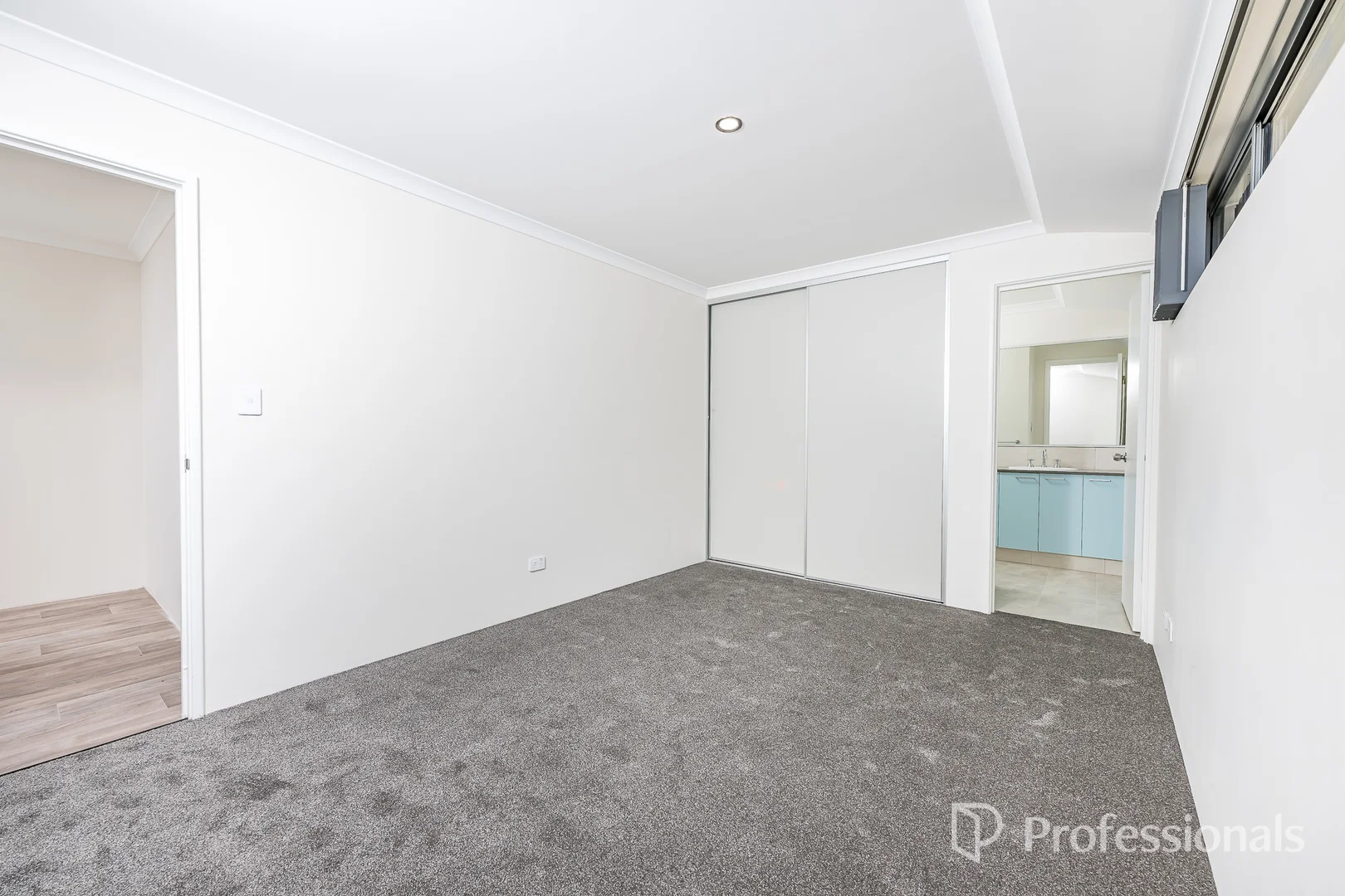 87 Barrelman Circuit, Alkimos WA 6038 photo 5