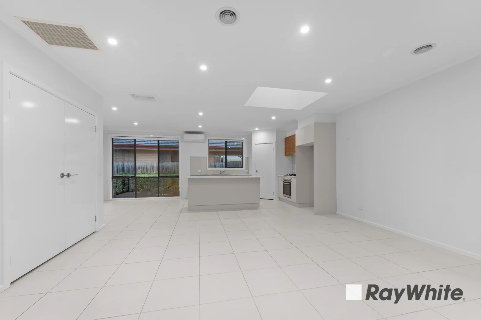 Additional image 5 of 2/82 Prospect Hill Road, Narre Warren VIC 3805