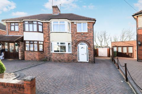 Hatton Crescent, Fallings Park, Wolverhampton WV10