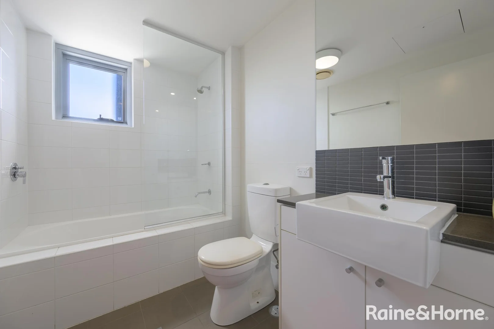 Additional image 11 of 61/30 Goondoon Street, Gladstone Central QLD 4680