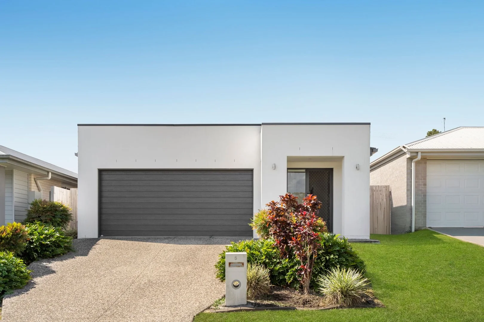 5 Priestly Place, Redbank QLD 4301