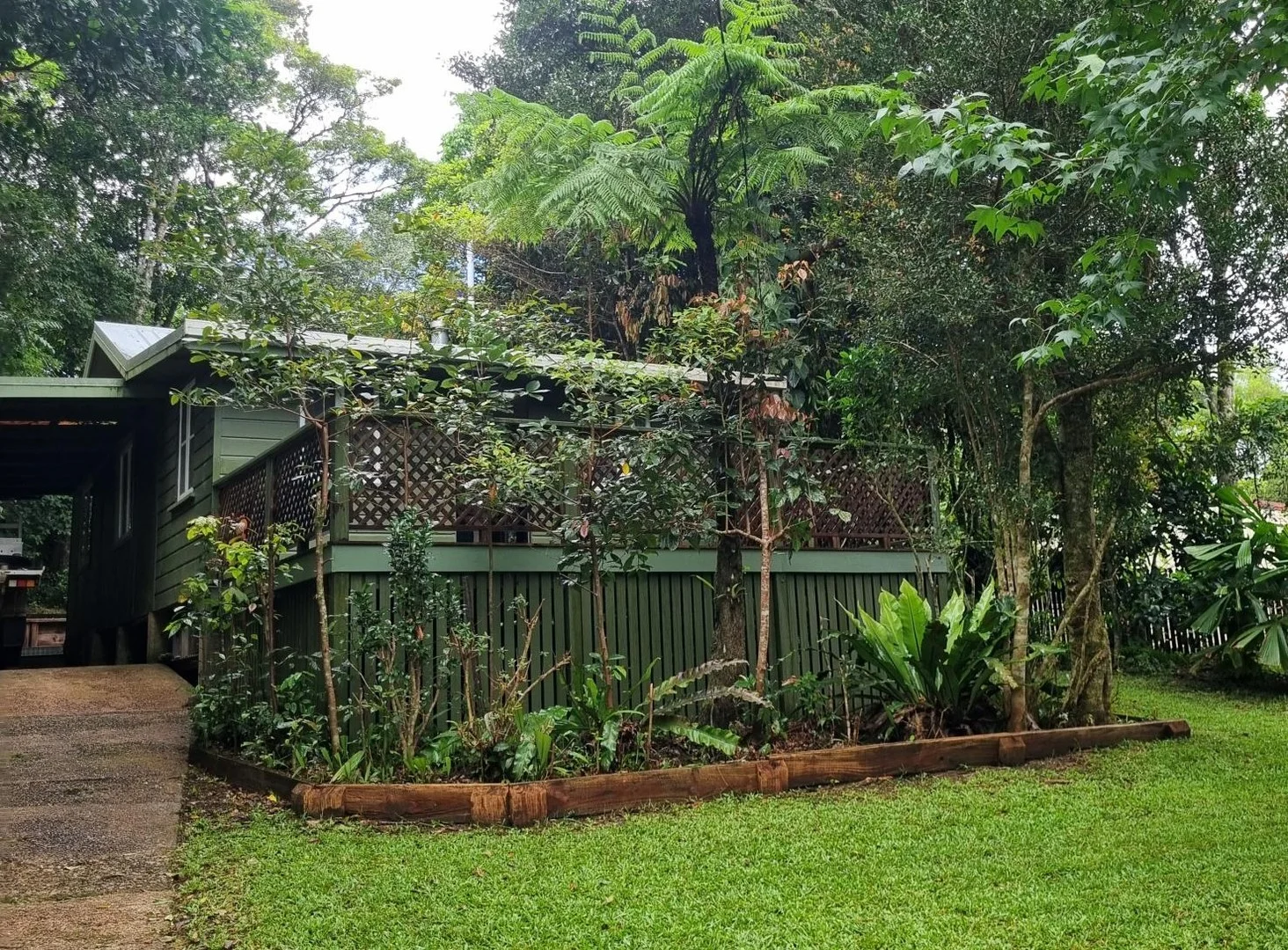 18 Mount Spec Road, Paluma QLD 4816