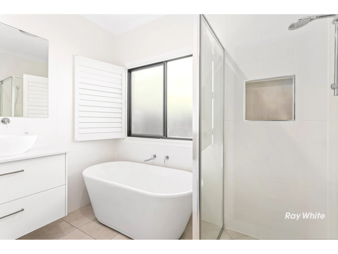 Additional image 9 of 3 Swains Avenue, Pacific Heights QLD 4703