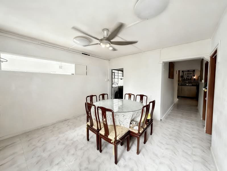 643 Yishun Street 61 photo 2