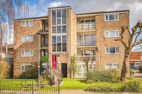 Limes Avenue, Mickleover, Derby DE3