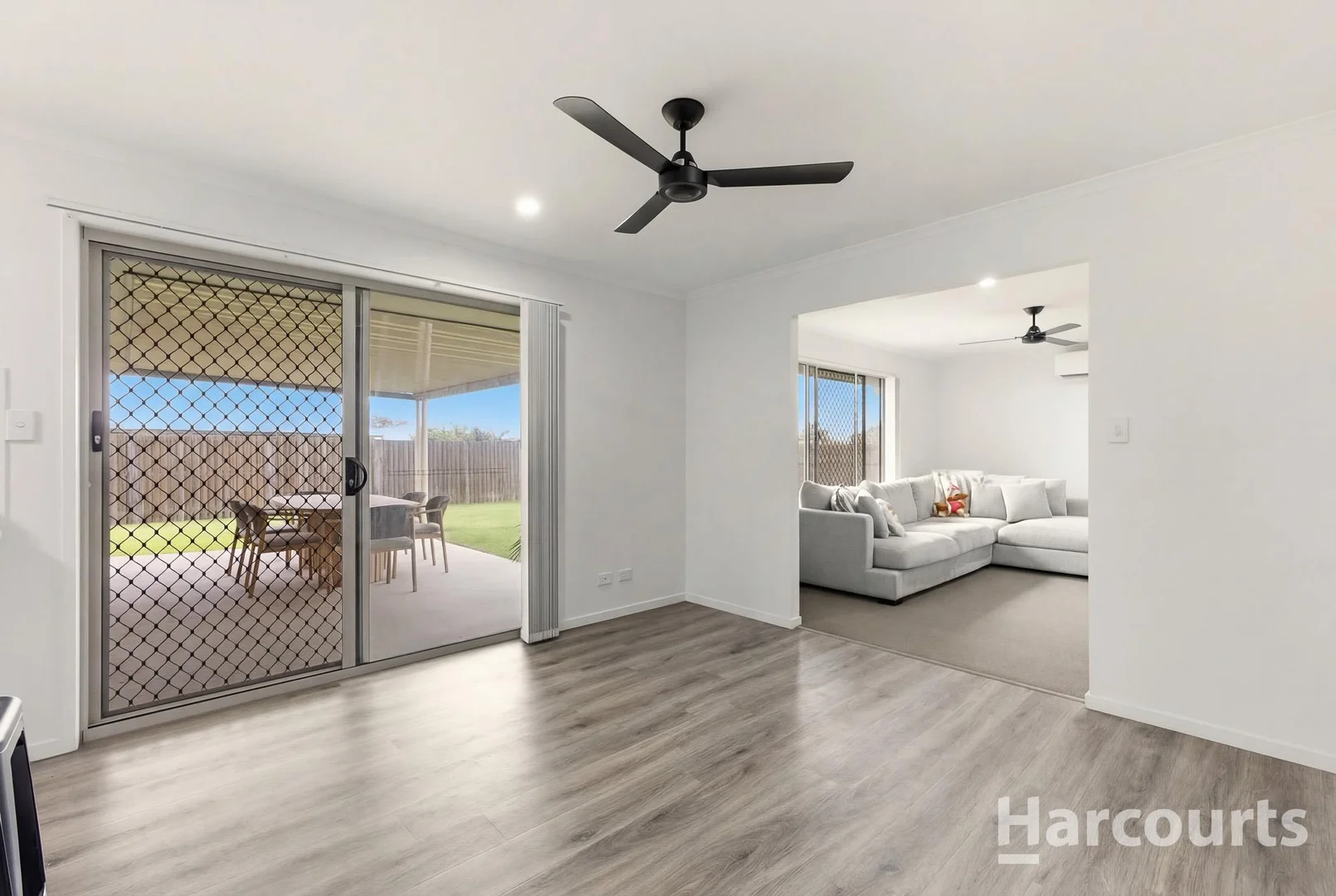 69 Imperial Circuit, Eli Waters QLD 4655 photo 4