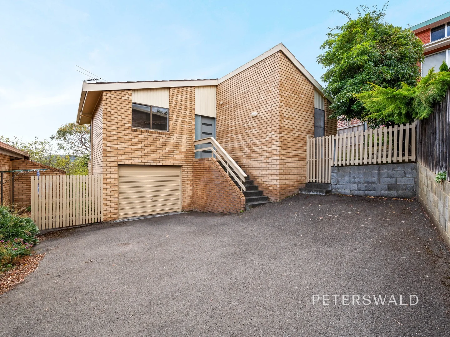 2/279 Churchill Avenue, Sandy Bay TAS 7005