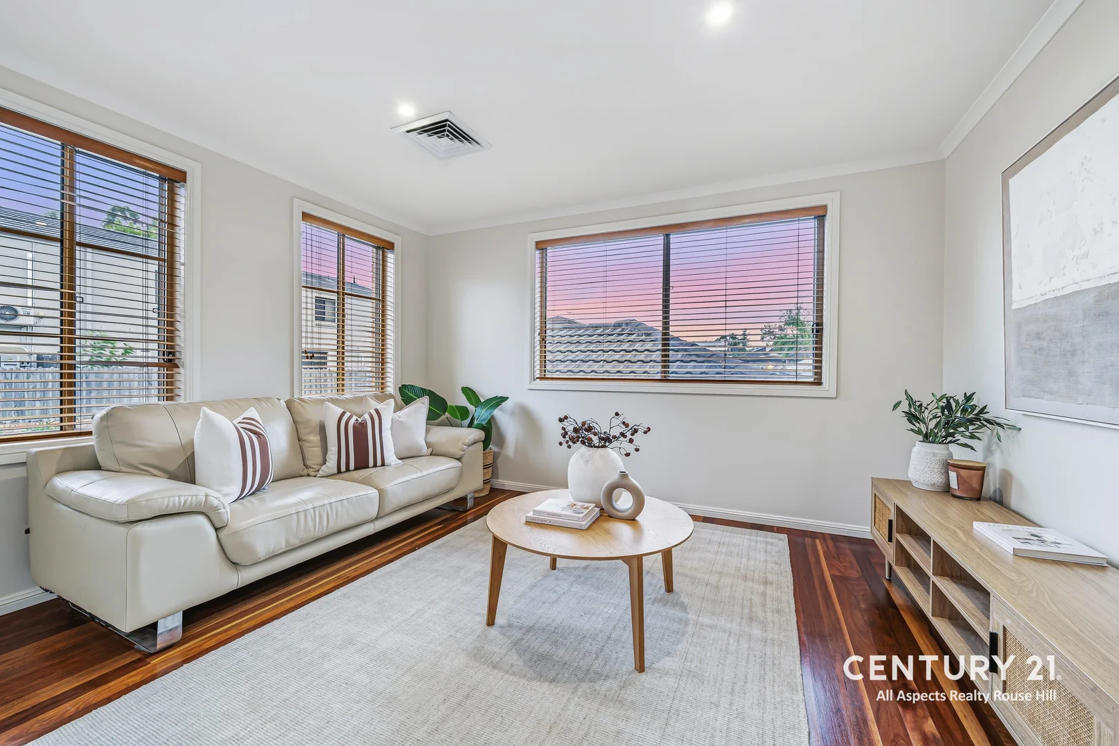17 Dennison Close, Rouse Hill NSW 2155 photo 4
