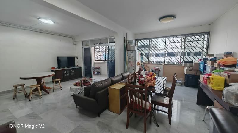 864 Tampines Street 83 photo 3