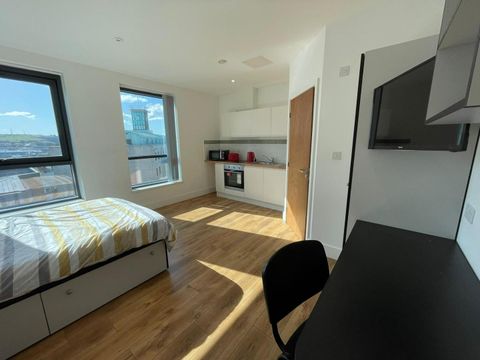Tamar House - Large Studio, 2A Old Town Street, Plymouth PL1
