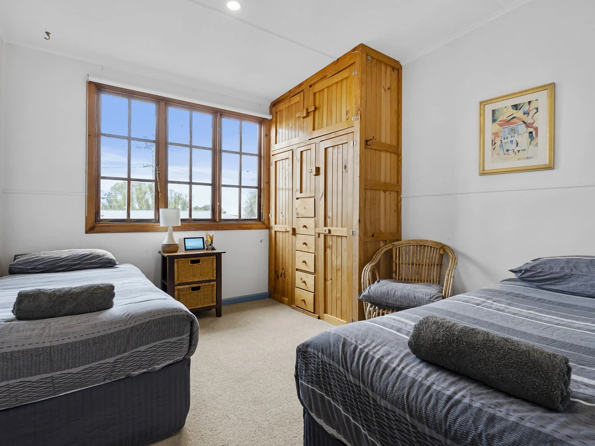 Additional image 31 of 245 Roslyn Avenue, Blackmans Bay TAS 7052