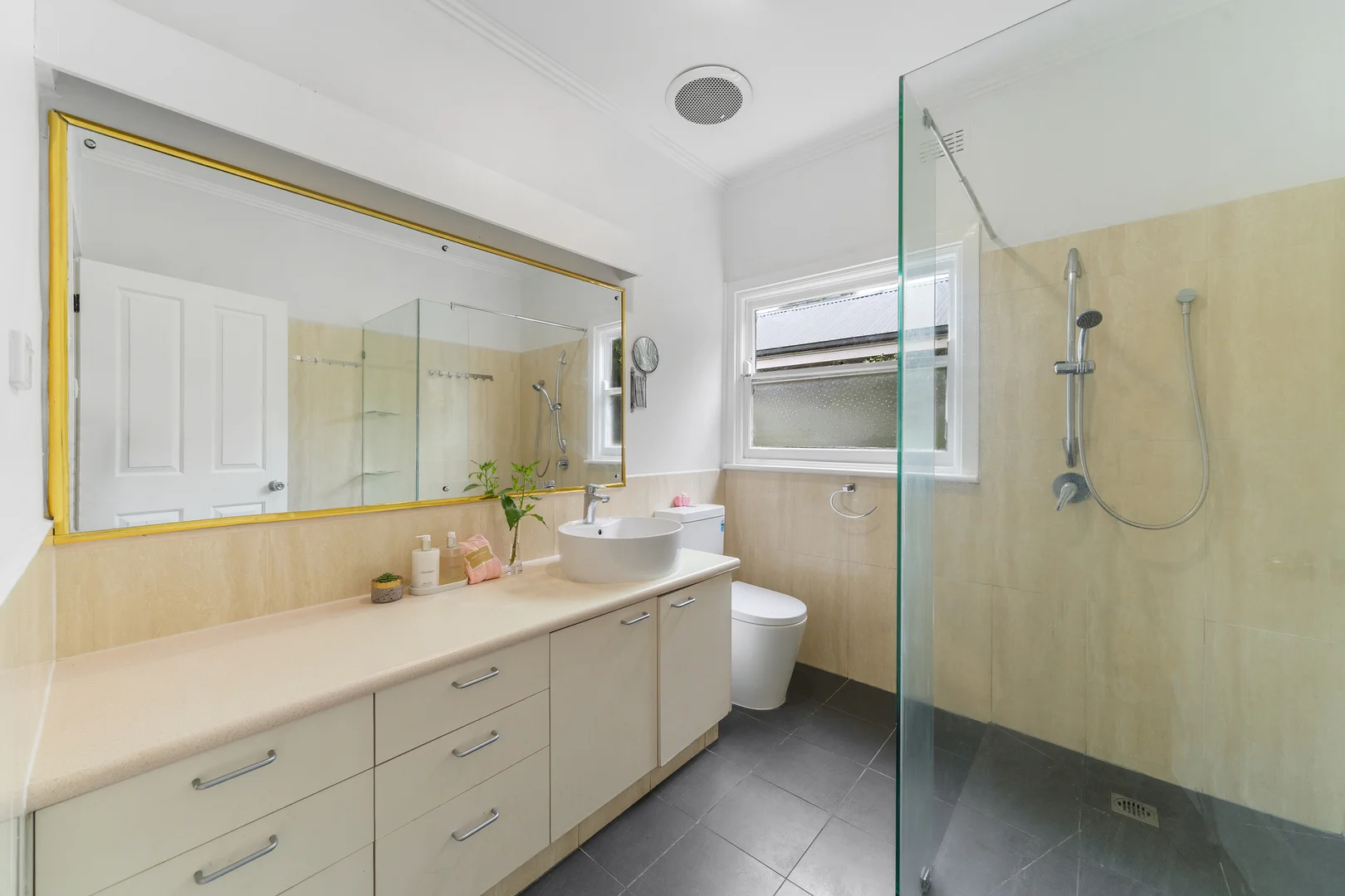 Additional image 13 of 452 Middleborough Road, Blackburn VIC 3130