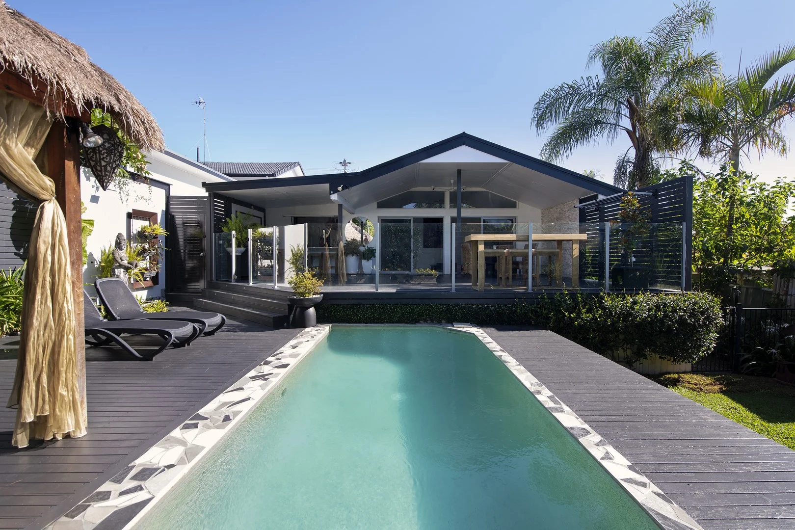 138 Heeb Street, Benowa QLD 4217