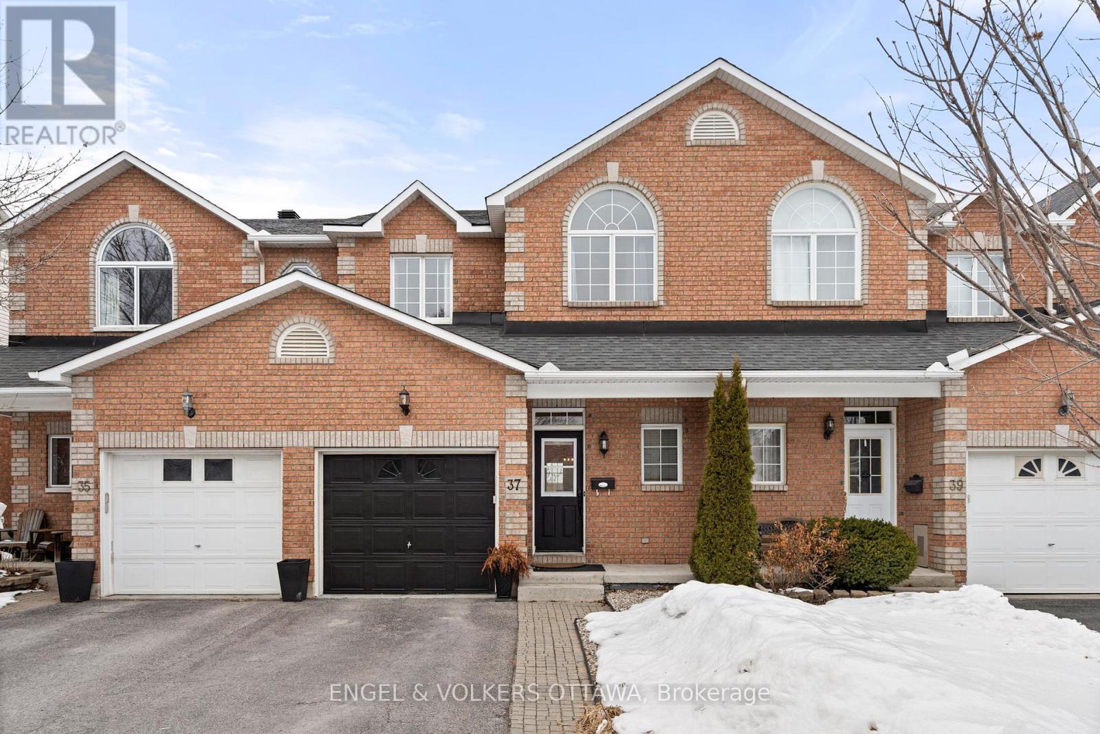 37 LAUMANN COURT