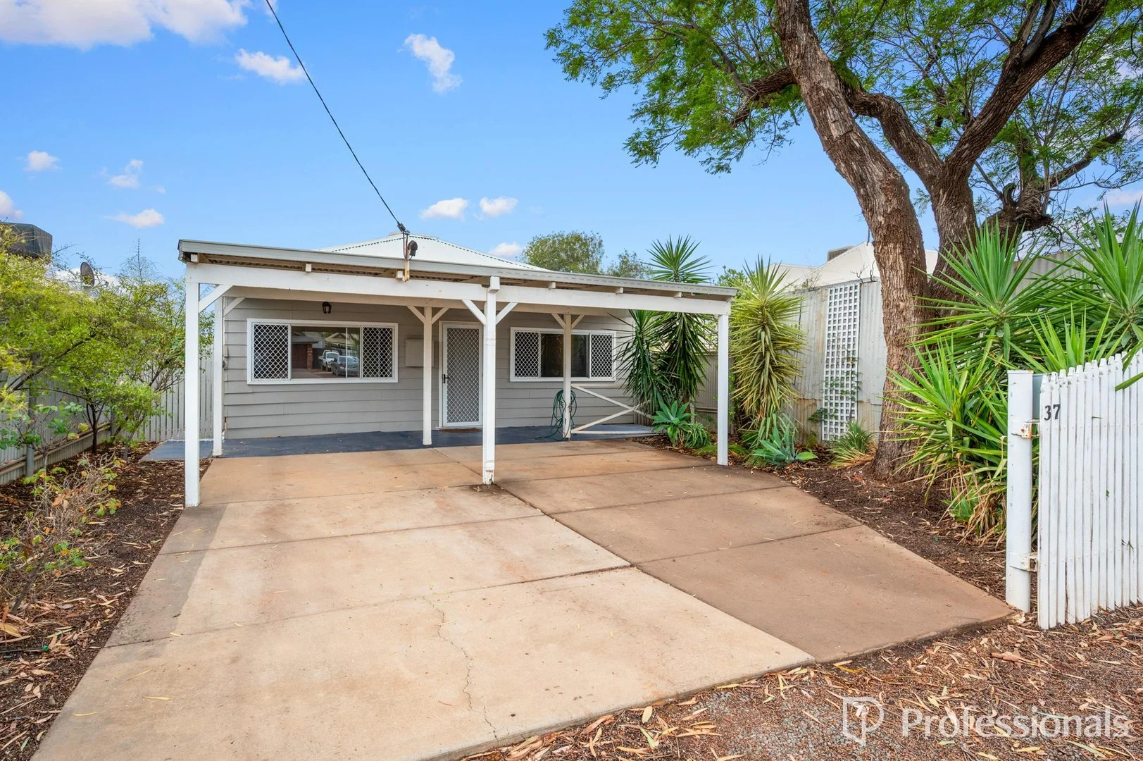 37 Davis Street, Boulder WA 6432