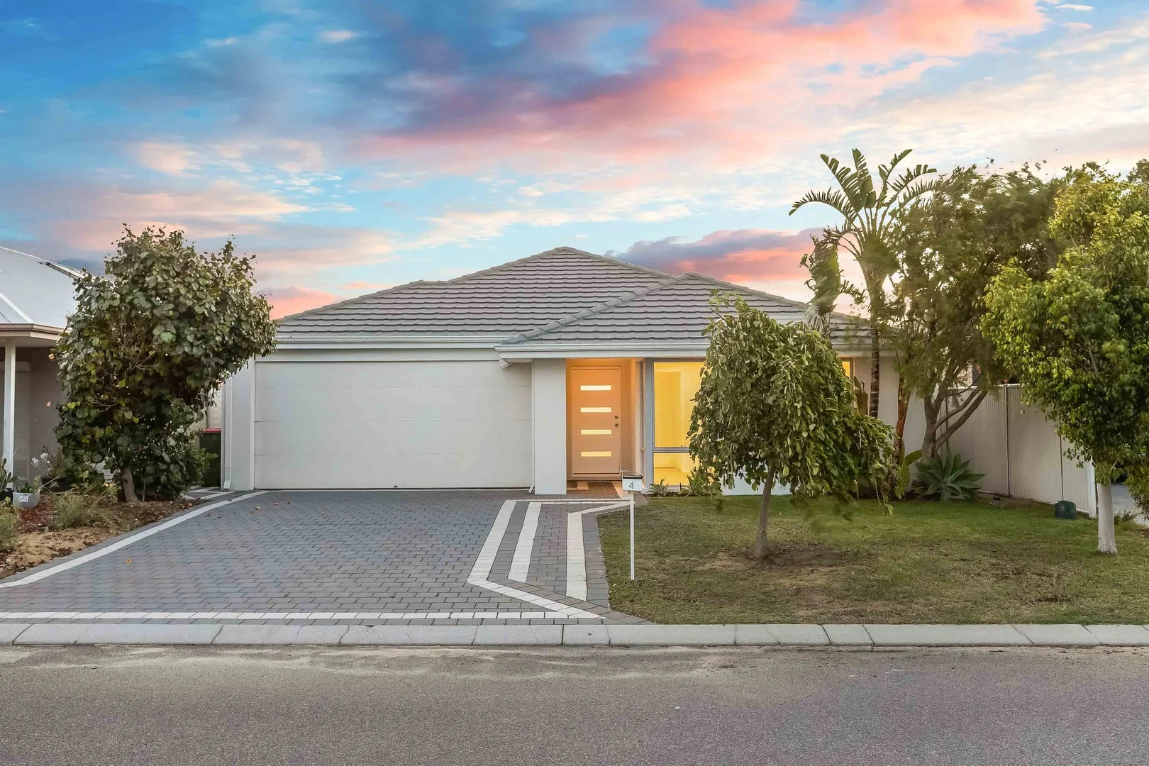 4 Tristan Way, Alkimos WA 6038