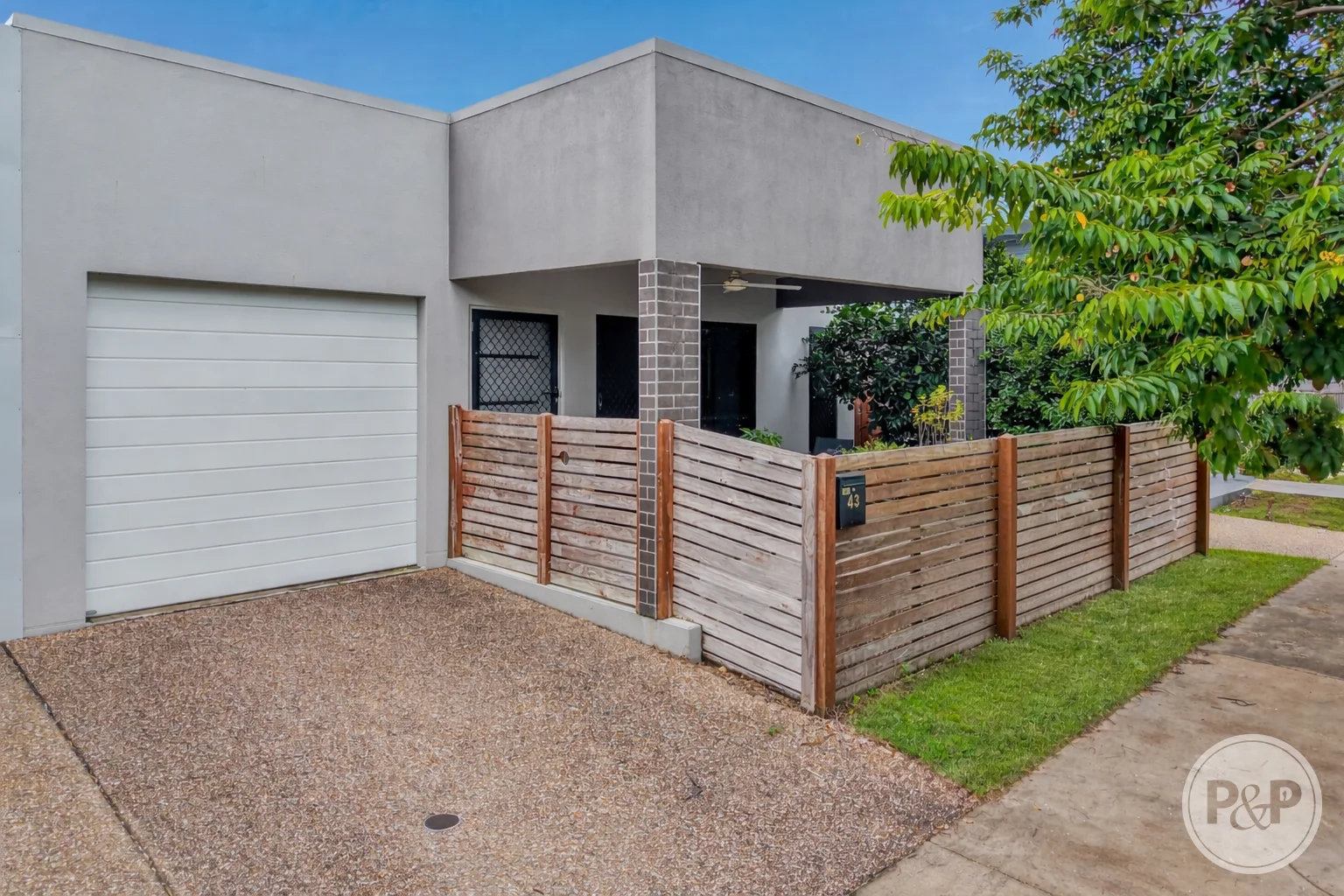 43 Lawrie Avenue, Oonoonba QLD 4811