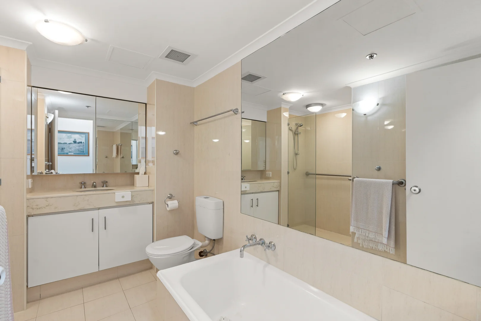 Additional image 26 of 105/2 Admiralty Drive, Paradise Waters QLD 4217