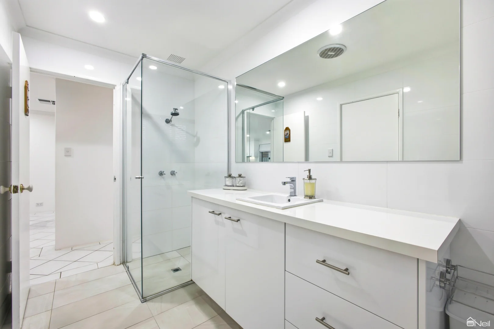 Additional image 17 of 2 Chisholm Circle, Seville Grove WA 6112