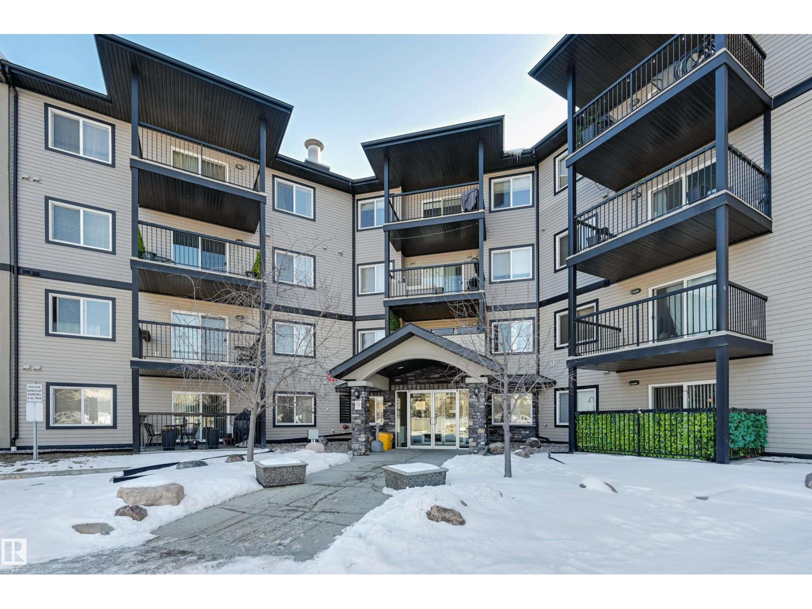 #424 5951 165 AV NW
