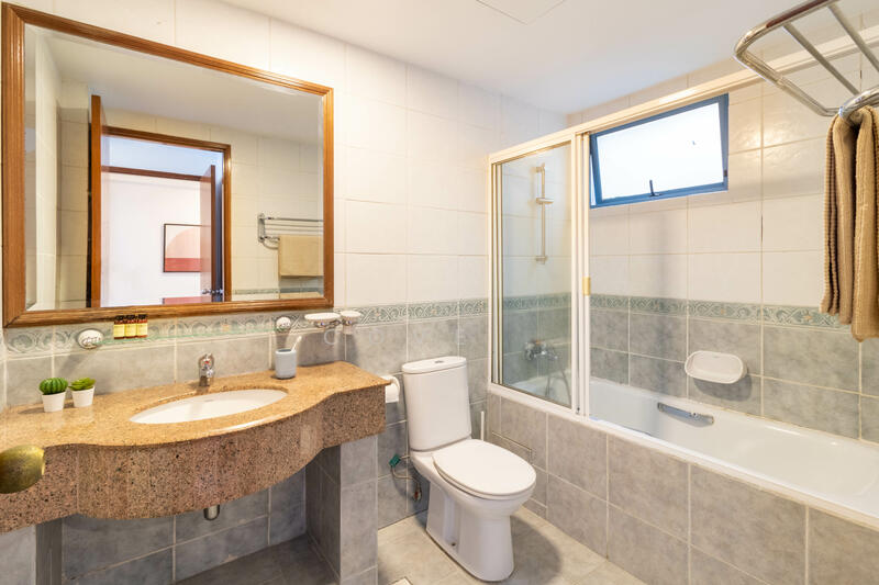 511 Guillemard Road photo 4