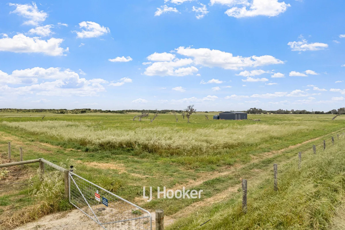 Additional image 10 of 92 Edwards Road, Stirling Estate WA 6271