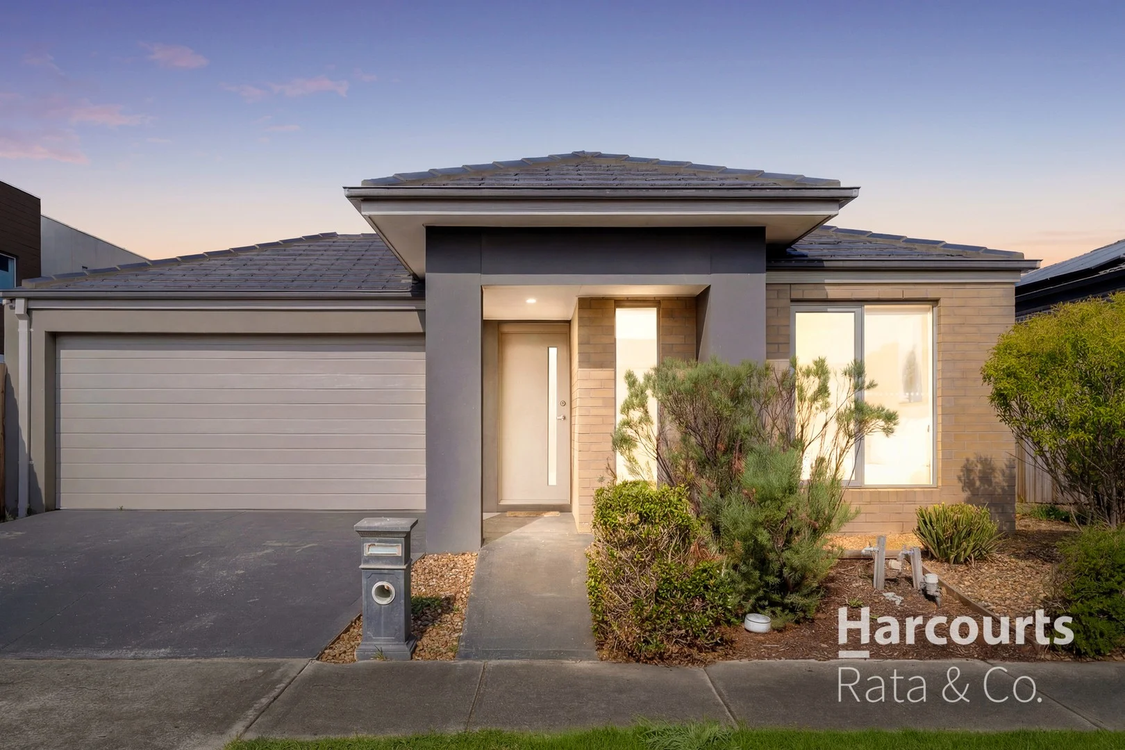 6 Waterperry Close, Mickleham VIC 3064