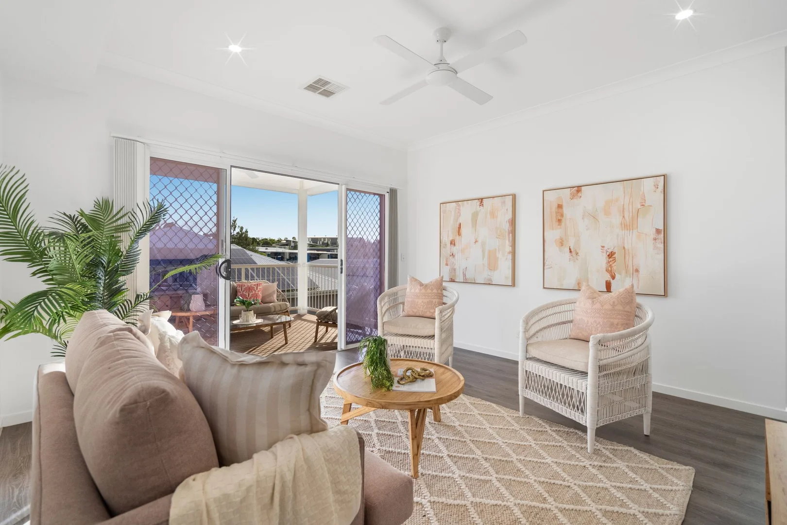 Additional image 8 of 15 Santiago Crescent, Spring Mountain QLD 4300