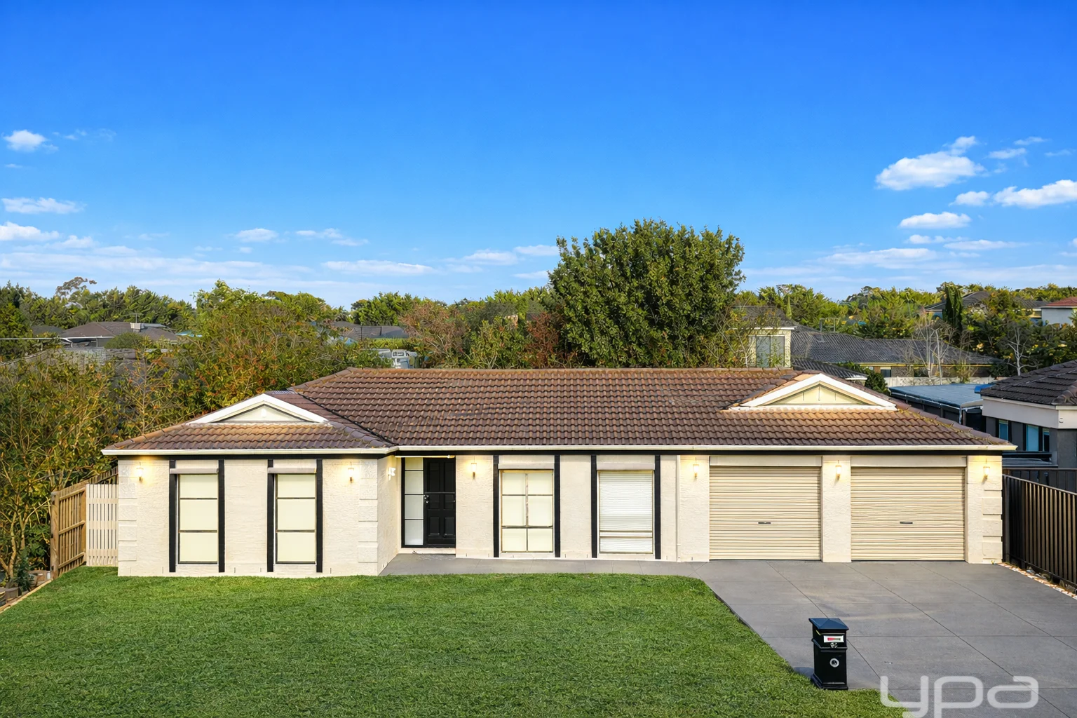 20 Dunfermline Way, Point Cook VIC 3030