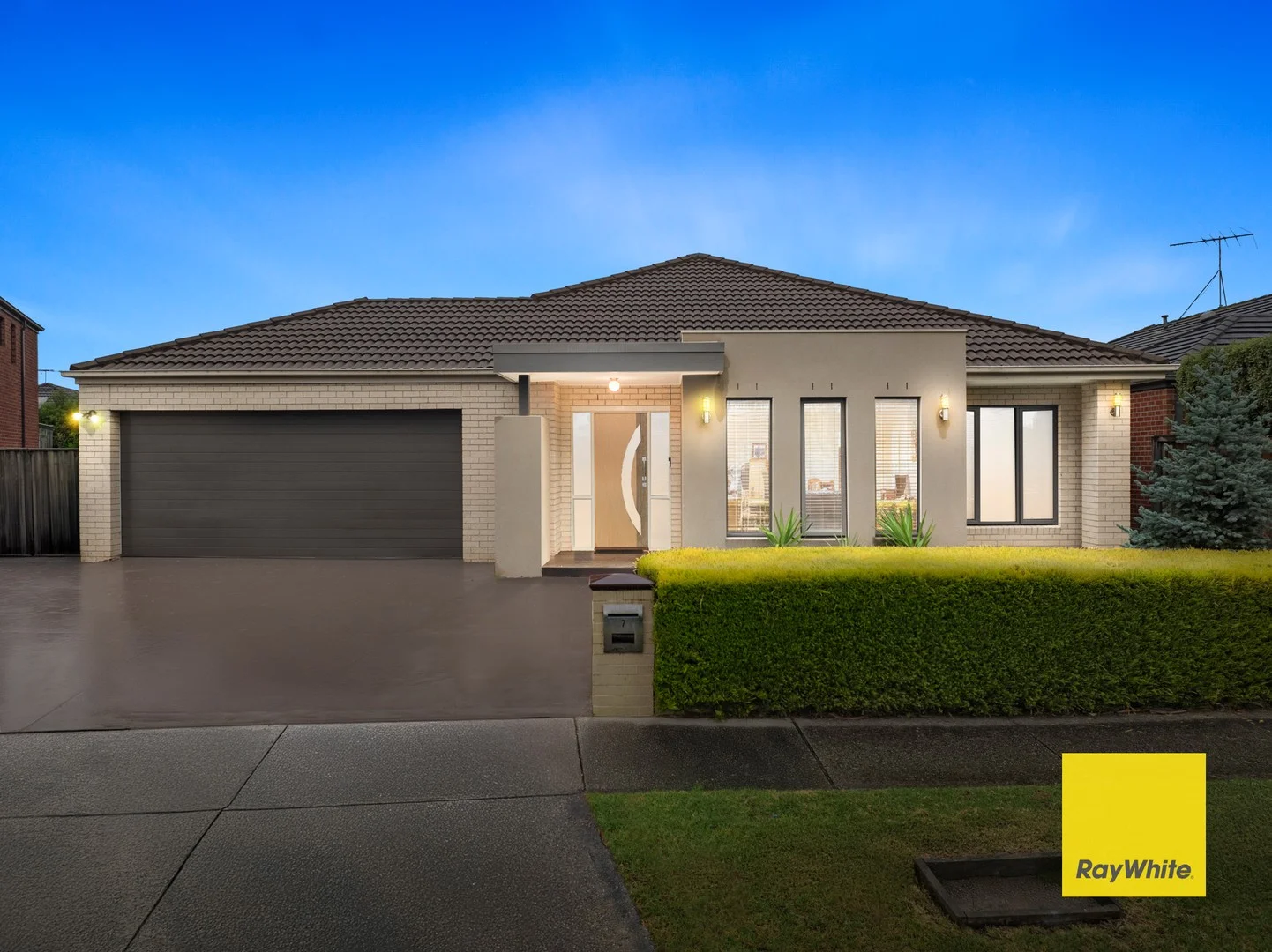 7 Ginninderry Grange, Mernda VIC 3754