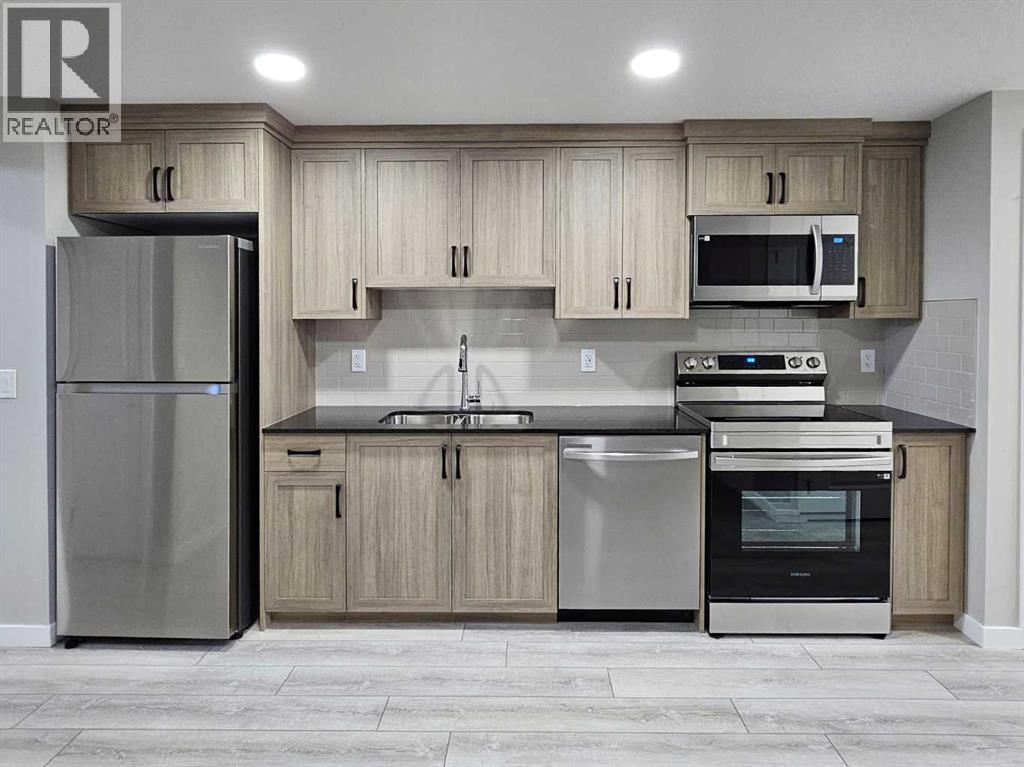 60 Herron Walk NE
