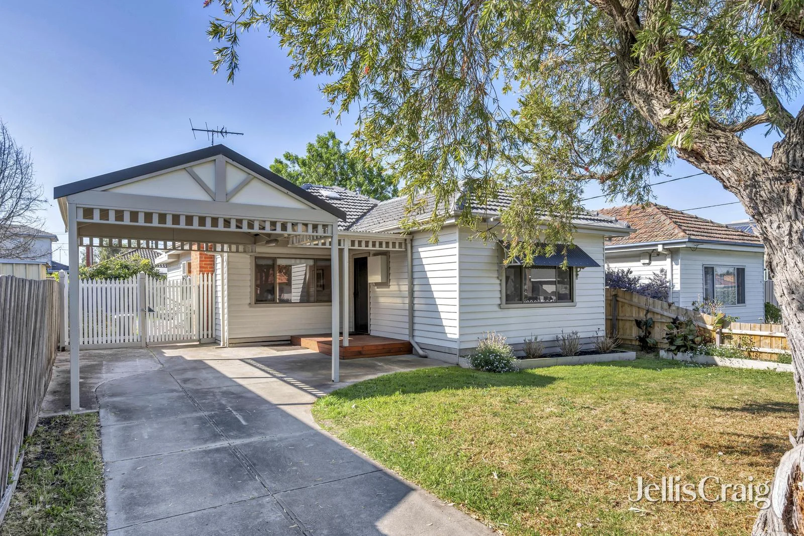 30 Tangyes Street, Pascoe Vale VIC 3044