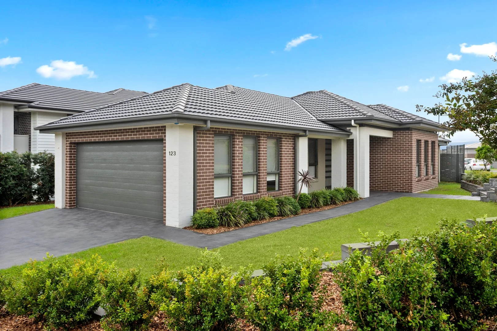 123 Balmoral Parade, Tullimbar NSW 2527