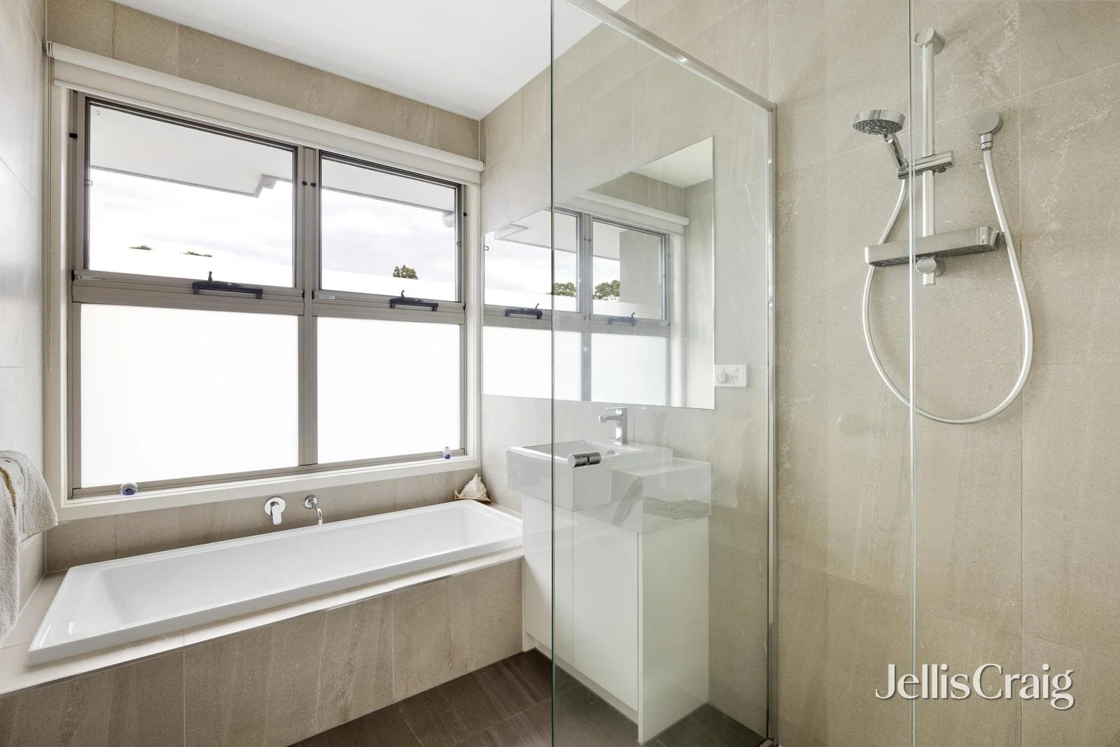 Additional image 10 of 1/1 Weeroona Road, Murrumbeena VIC 3163