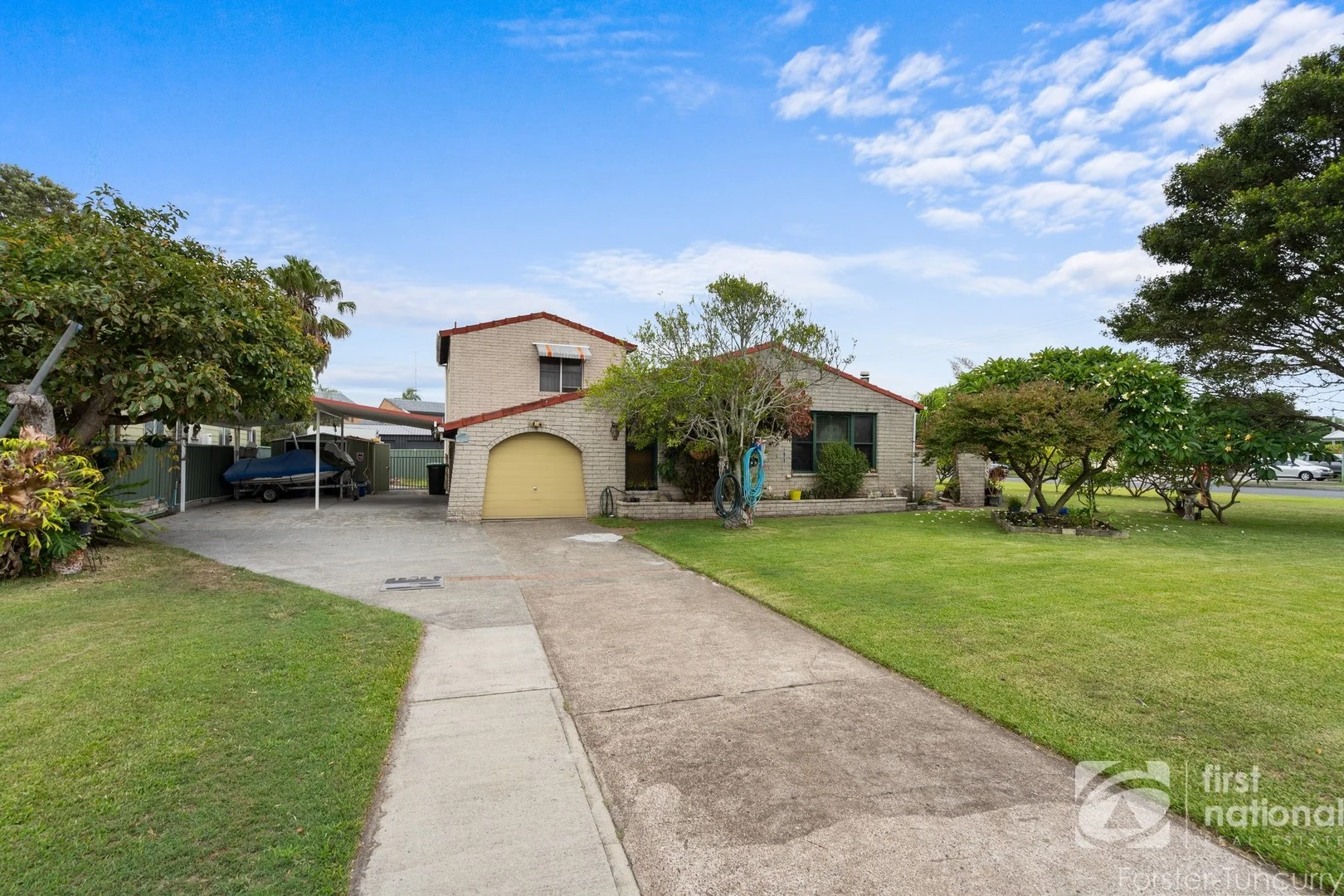 6 Wilson Street, Tuncurry NSW 2428