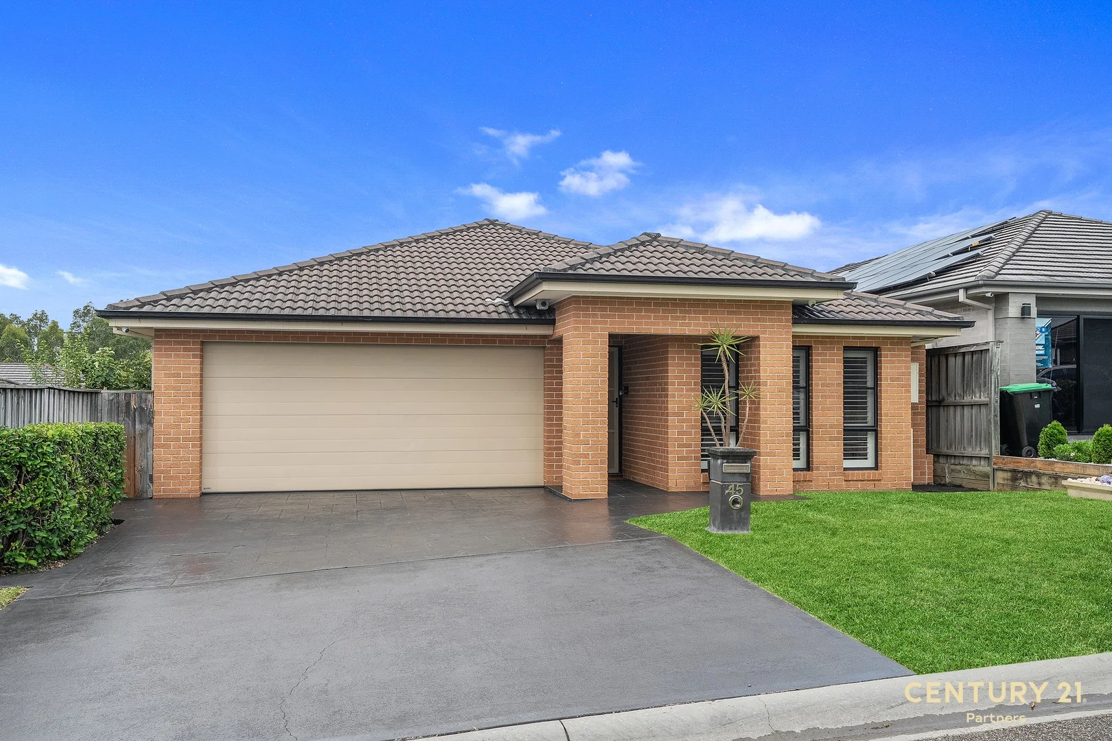 45 Stanley Avenue, Middleton Grange NSW 2171